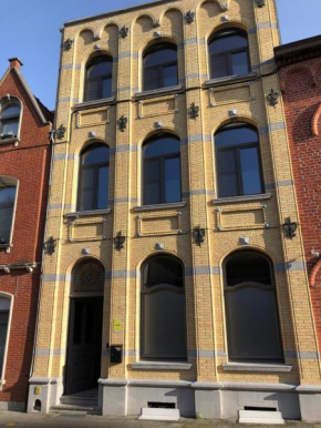 Отель B&B Guesthouse Gatsby  Ипр